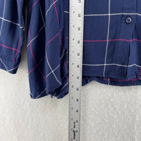 Izod Shirt Women's Sz L Blue Button-Up Windowpane Collared Regular Lightweight - Picture 5 of 12